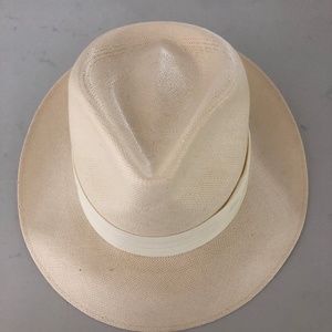 Dobbs Fifth Avenue Natural Fedora Hat